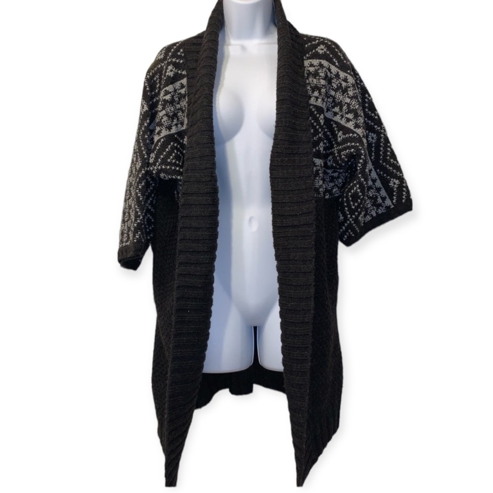 📸🖤 Stradivarius charcoal cardigan